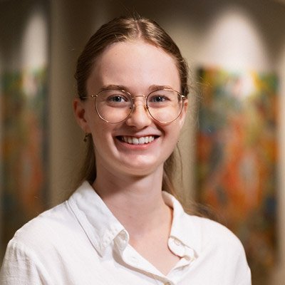 mona oettl portrait 400x400 1